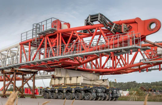 Self Propelled Modular Transporters: Heavy Construction