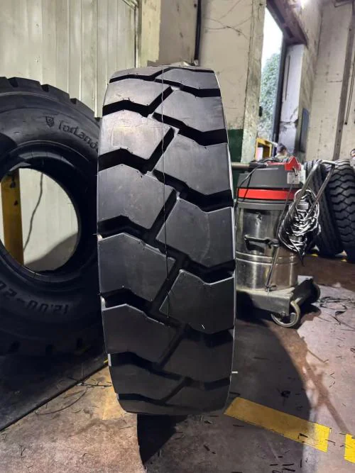 18.00-25 tire