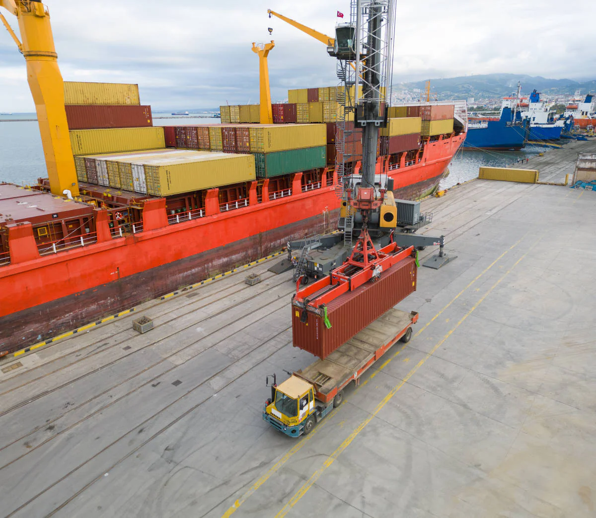 port equipment tires